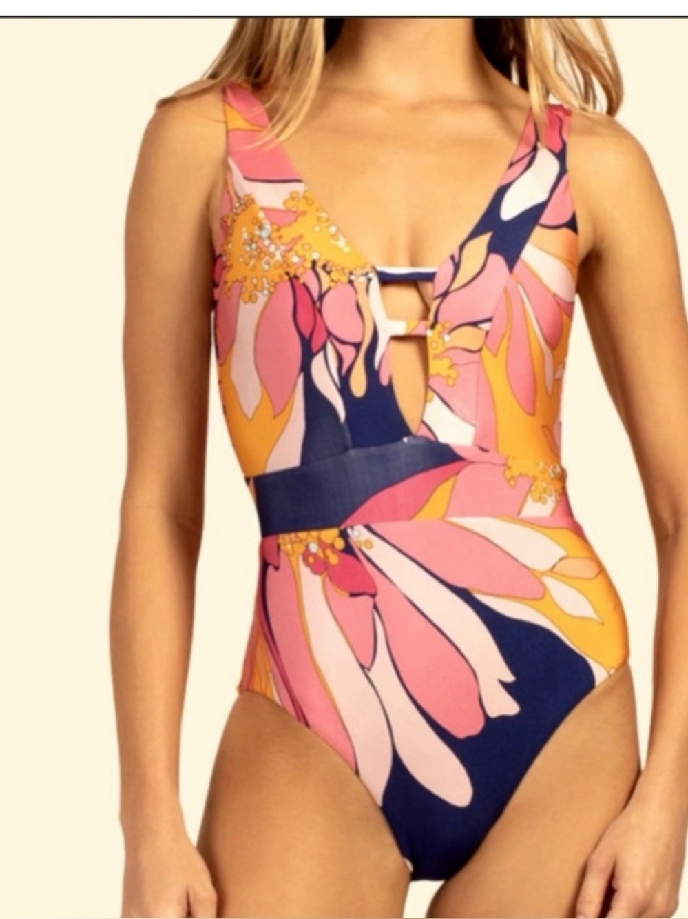 TRINA TURK BREEZE PLUNGE MAILLOT
ONE PIECE SWIMSUIT size 10